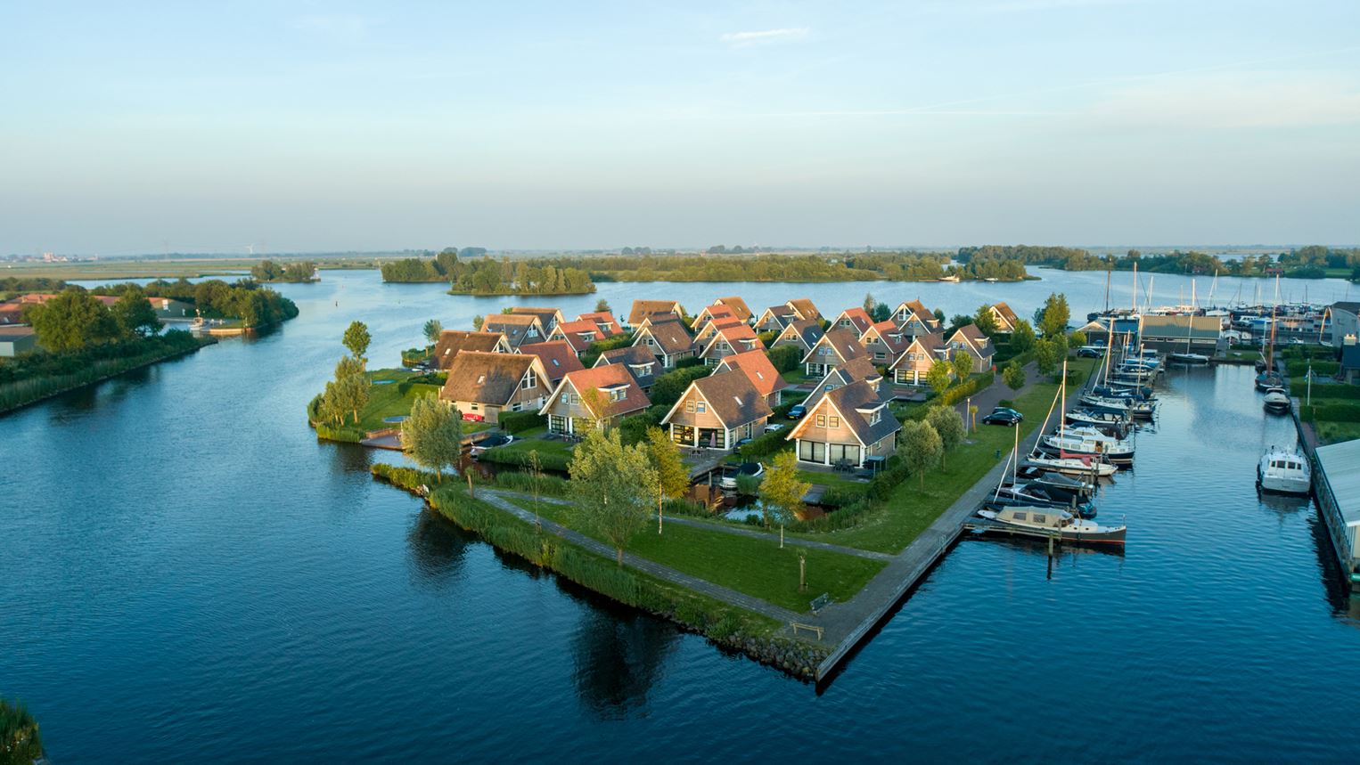 Vakantiepark Friesland aan het water