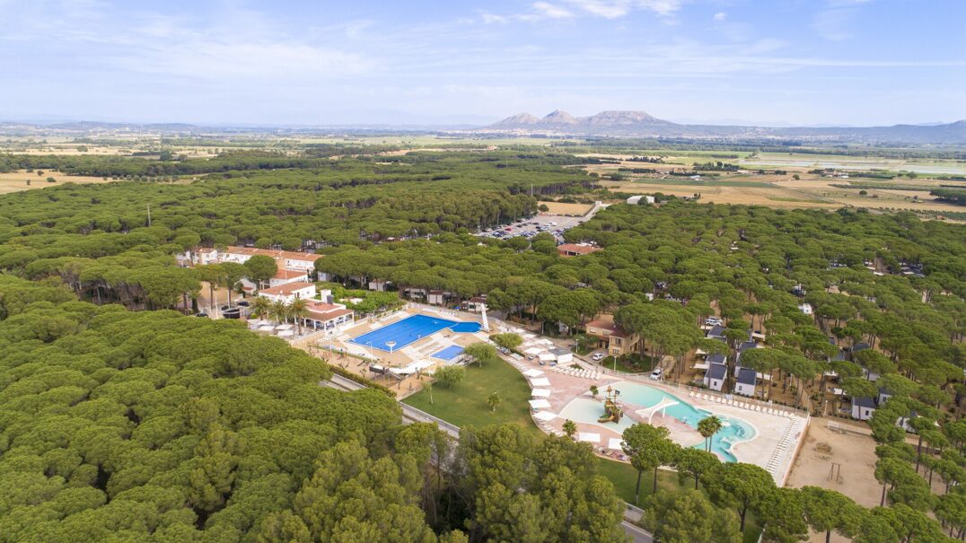 Cypsela Resort