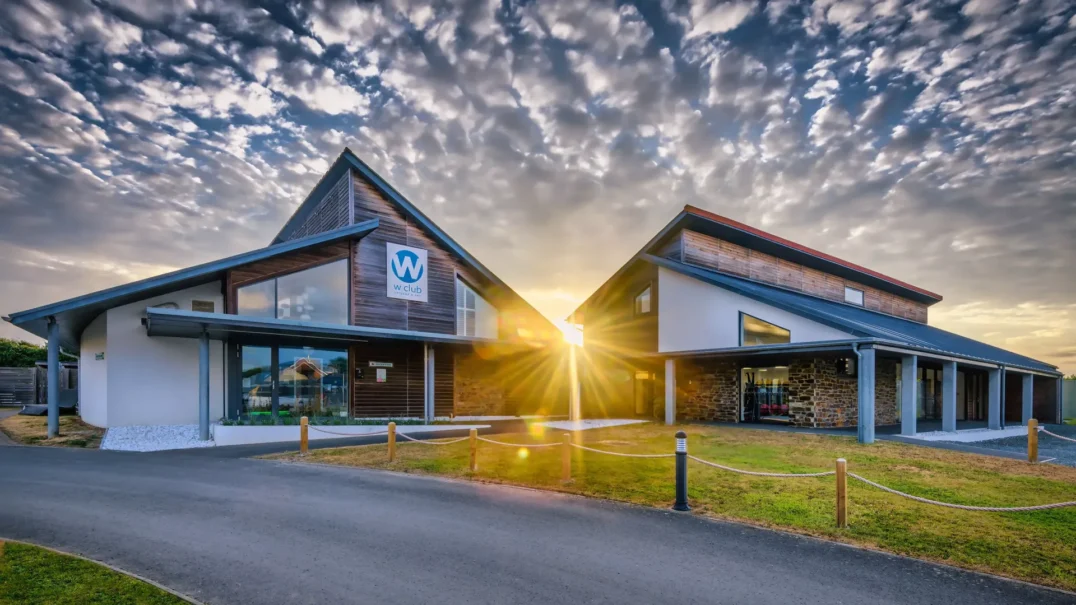 Whalesborough Resort & Spa