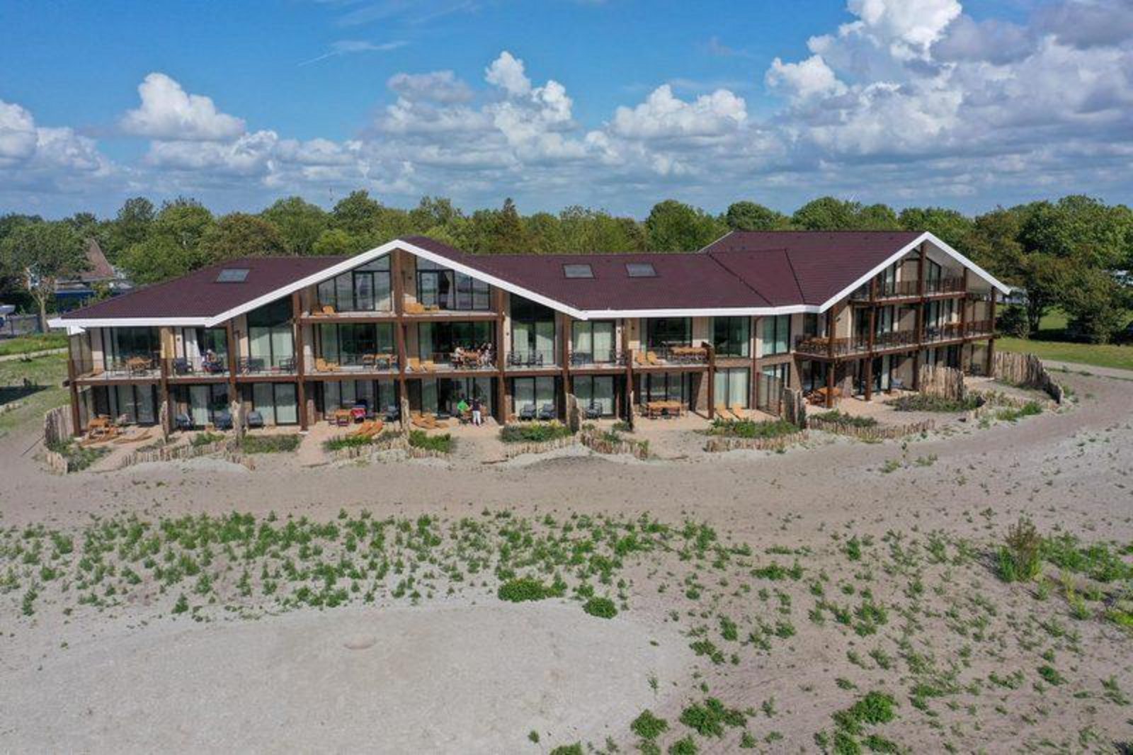 Beach Resort Soal
