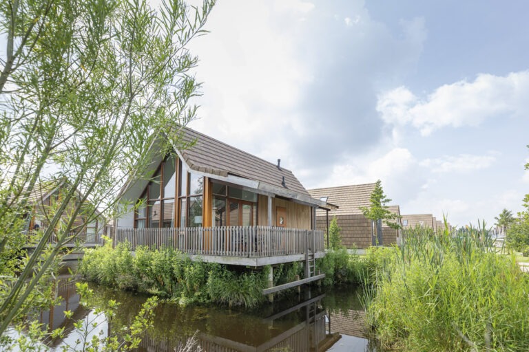 6-persoons waterwoning
