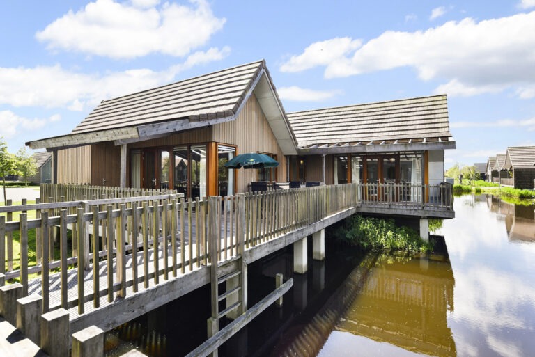 20-persoons waterwoning